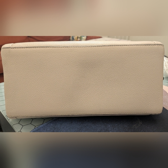 Kate Spade Cream Bow Accent Women's Bag - Picture 9 of 10